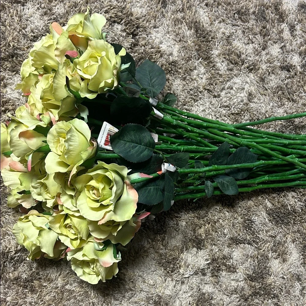 Artificial Yellow greenish Roses Bouquet